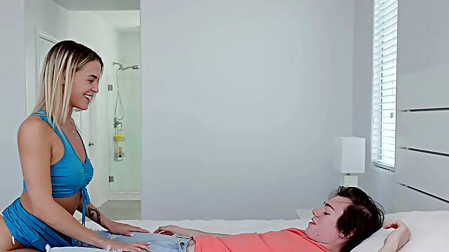 Skinny Evelyn Payne delivers a sensual BJ before switching to wild doggy in this steamy session