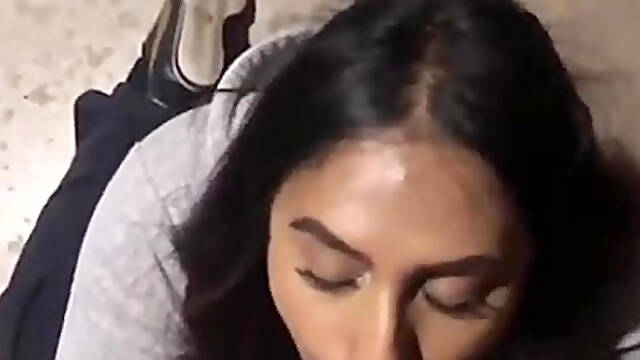 Desi Randi Mallu Girl Ko Lund Chuswaya Aur Muh Pe Giraya