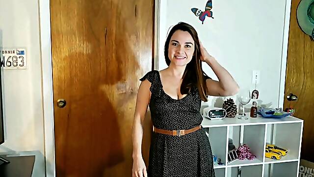 Brunette Solo Webcam Masturbation