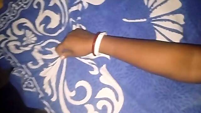 Indian Desi Bhabhi Fucked Hard by Her Husband(Bengali Audio)deshi bangali boudi chuda chudi video.
