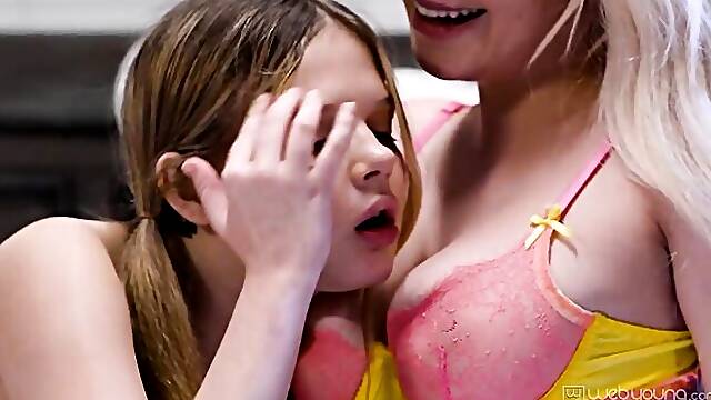 Gambling Coco Lovelock and Ava Sinclaires shaved clip