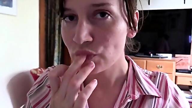 Bettie Bondage – Oops! Mom’s Super Horny