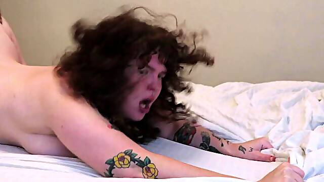 Thick White PAWG Teen Bounces on BBC and Sucks