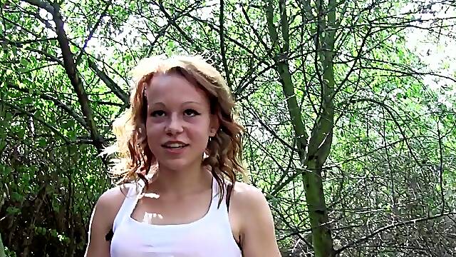 Nei Boschi, Nascosti Nel Bosco