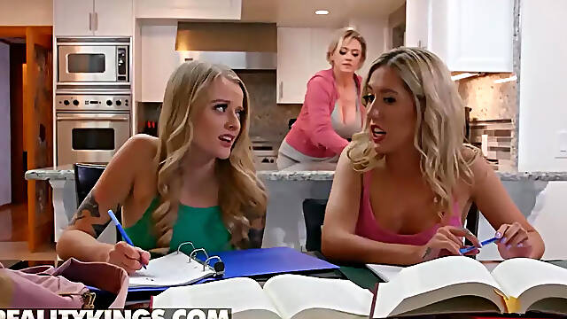 Paris White And Dee Williams In Big Tits Girls Eat Pussy Until They Cum