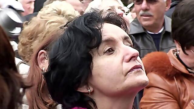 Old tourist granny picked up and fucked by kinky boy