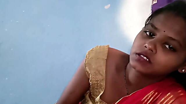 Indian babe wearing a saree gives a blowjob and rides