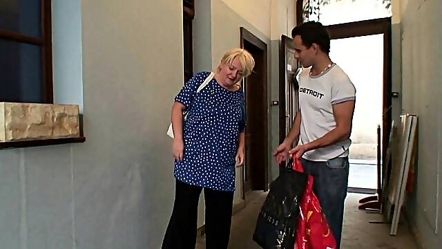 Blonde 80 years old grandma pleases younger guy