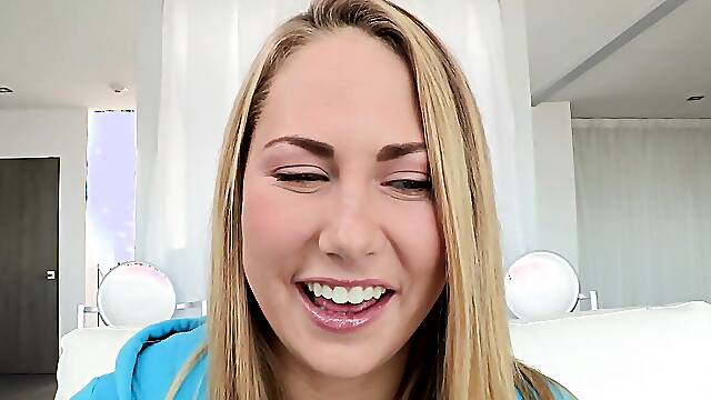 Wet pussy of Carter Cruise fille with monster cock
