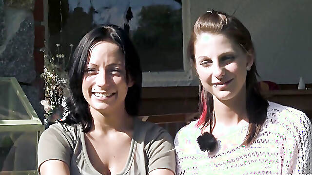 Ersties - Die Shopping Queens Sara und Mia stehen auf Sex in der Öffentlichkeit