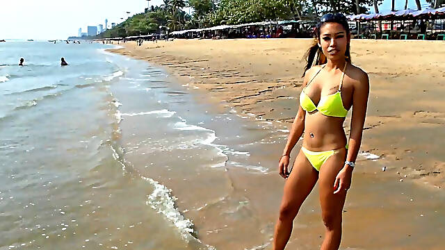 Hot Thai bikini girl taken to a hotel after a pickup on the beach