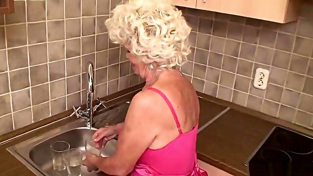 Granny Peluda Follando, Abuelas Peludas Morenas