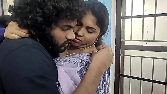 Long lip lock with ass kiss romance and hard fuck in saree