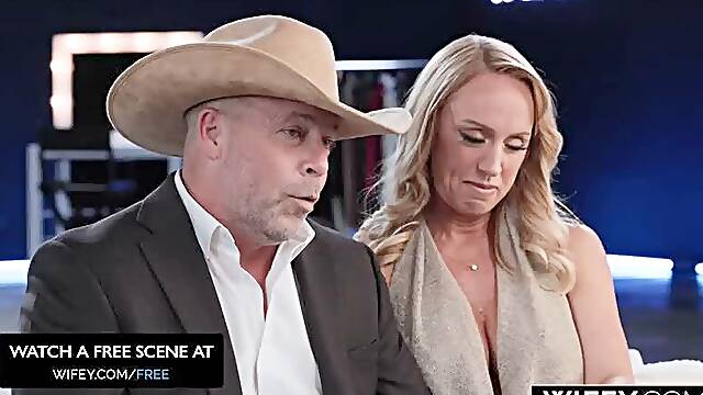 WIFEY Gorgeous Cowgirl Swamp Barbee Shows Her Face For The First Time And Gets Fucked By Jason Luv