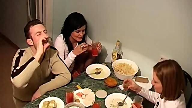 Ninfomana Esposa, Analdin Cocina, Mi Esposa Se Desnuda, Rusas Wife