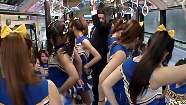Branlette Dans Le Bus, Japonaise Au Bus