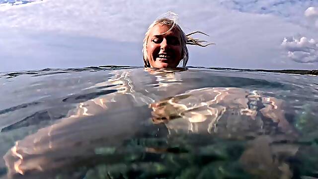 Gorgeous goggles at a sunny shore