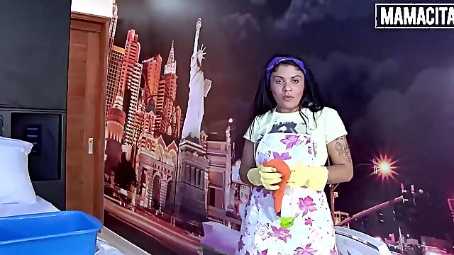 MAMACITAZ - Colombian Maid Twerks her Booty At Work On a BBC