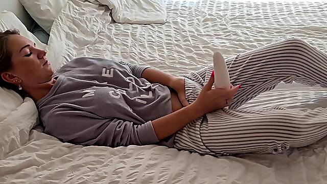 Cute Amateur mother Id like to fuck playing with giant sex-toy