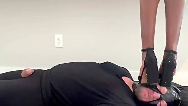 Dance Party Head and Body Trample
