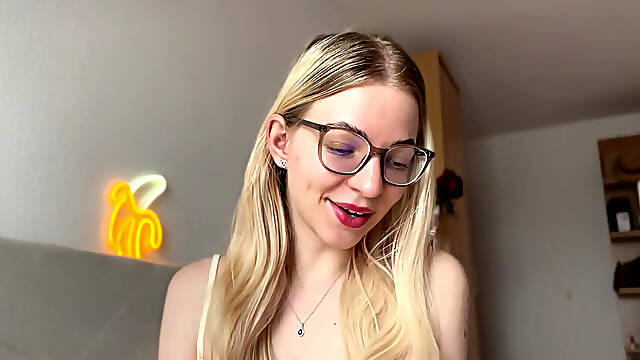 How to Be the Perfect Dominatrix (femdom)