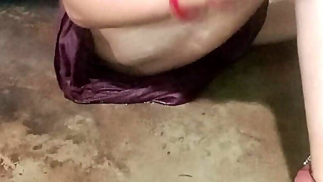 Desi Indian Bihari Wife Is Bathing, and the Bath in the Bathroom Is Slow, in Full Hindi Audio XXX
